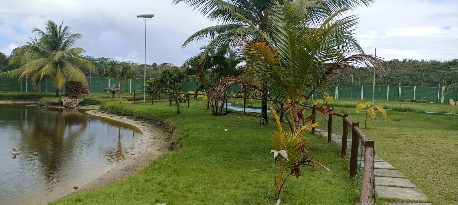 Imagem Terreno em Condomínio à Venda, 300 m²em Jauá (Abrantes) - Camaçari Imagem Terreno em Condomínio à Venda, 300 m²em Jauá (Abrantes) - Camaçari