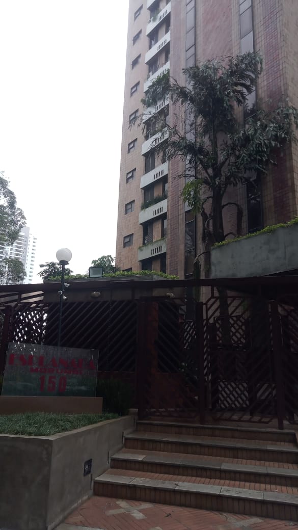 Imagem Apartamento com 3 Quartos à Venda, 213 m²em Vila Suzana - São Paulo Imagem Apartamento com 3 Quartos à Venda, 213 m²em Vila Suzana - São Paulo