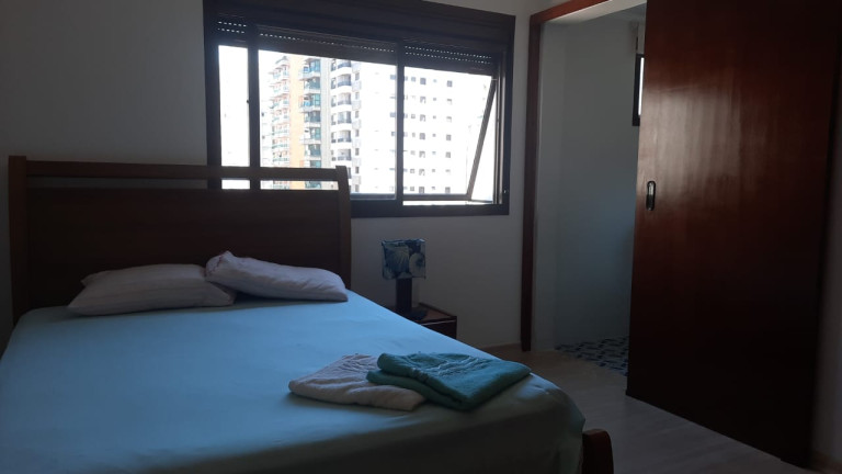 Imagem Apartamento com 3 Quartos para Alugar, 135 m²em Pitangueiras - Guarujá