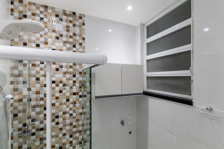 Imagem Apartamento com 1 Quarto à Venda ou Temporada, 45 m²em Copacabana - Rio de Janeiro