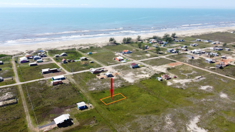 Imagem Terreno à Venda, 300 m² em Sumaré - Balneário Gaivota Imagem Terreno à Venda, 300 m² em Sumaré - Balneário Gaivota