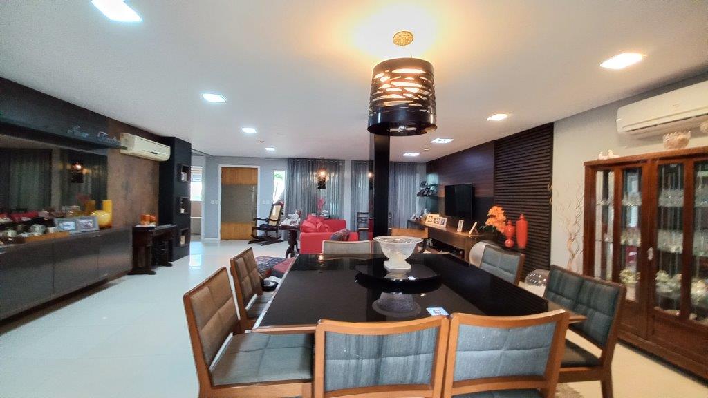 Imagem Casa de Condomínio com 4 Quartos à Venda, 300 m²em De Lourdes - Fortaleza Imagem Casa de Condomínio com 4 Quartos à Venda, 300 m²em De Lourdes - Fortaleza