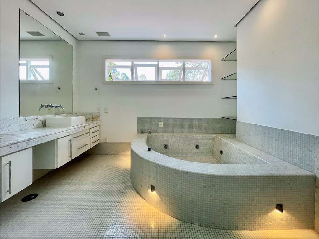 Imagem Casa com 6 Quartos à Venda ou Locação, 721 m²em Palos Verdes - Carapicuíba