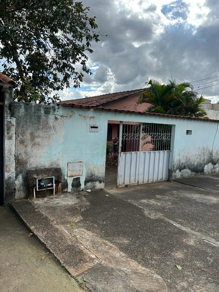 Imagem Casa com 3 Quartos à Venda, 211 m²em Jardim América - Goiânia Imagem Casa com 3 Quartos à Venda, 211 m²em Jardim América - Goiânia