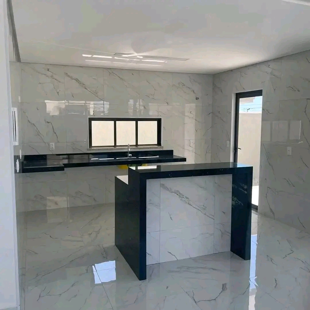 Imagem Casa de Condomínio com 4 Quartos à Venda, 230 m²em Cidade Alphaville  - Eusebio 
