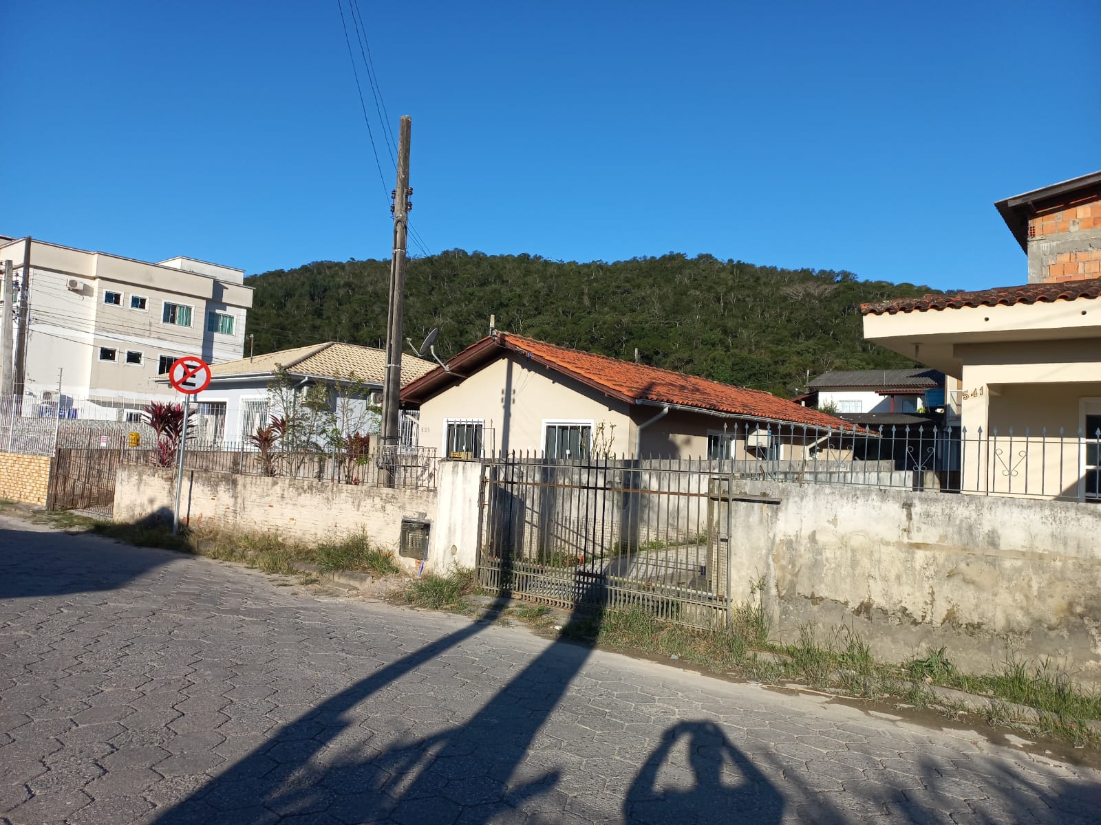 Imagem Casa com 3 Quartos à Venda, 160 m²em Fundos - Biguaçu