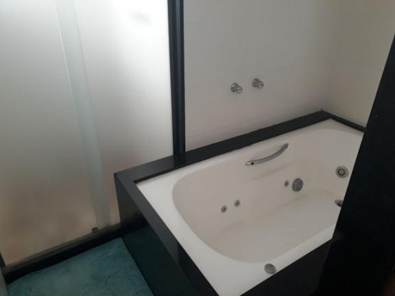 Imagem Casa de Condomínio com 4 Quartos à Venda, 180 m² em Várzea - Teresópolis