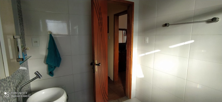 Imagem Casa com 3 Quartos à Venda, 110 m² em Inhoaíba - Rio de Janeiro Imagem Casa com 3 Quartos à Venda, 110 m² em Inhoaíba - Rio de Janeiro