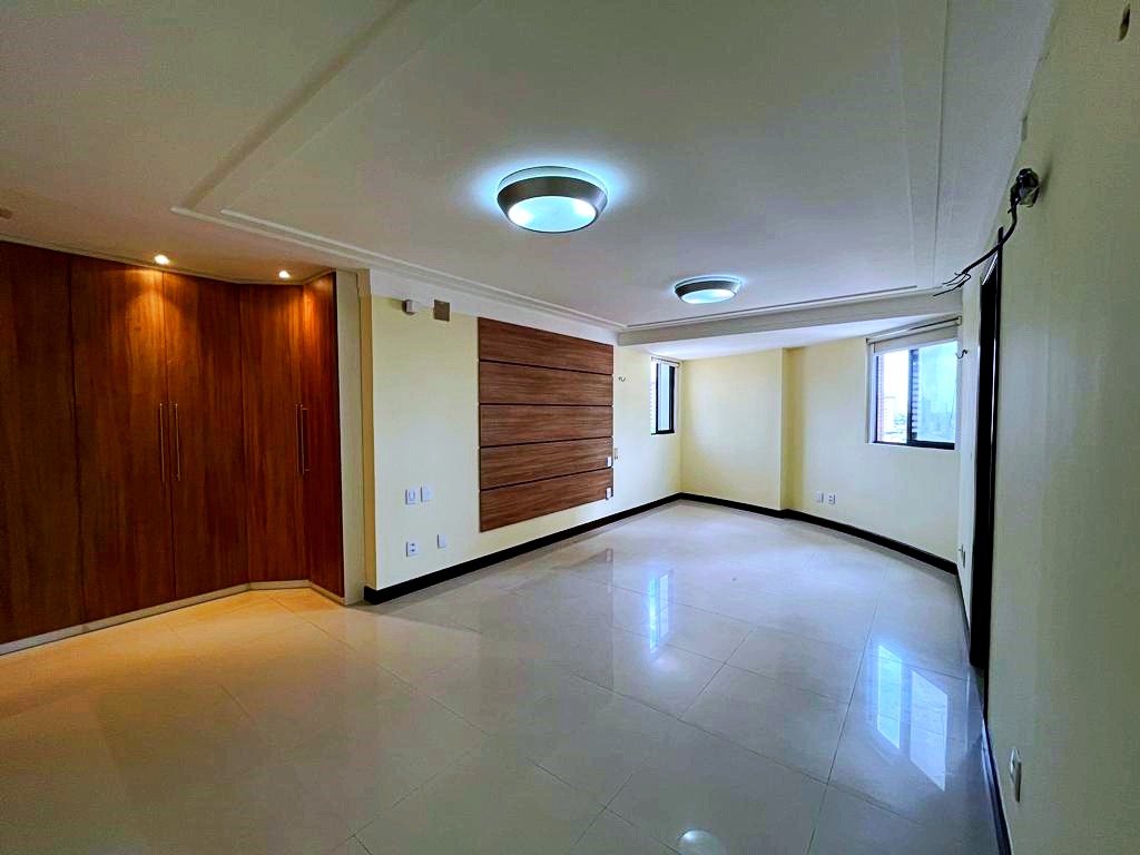 Imagem Apartamento com 4 Quartos à Venda, 266 m²em Nazaré - Belém Imagem Apartamento com 4 Quartos à Venda, 266 m²em Nazaré - Belém