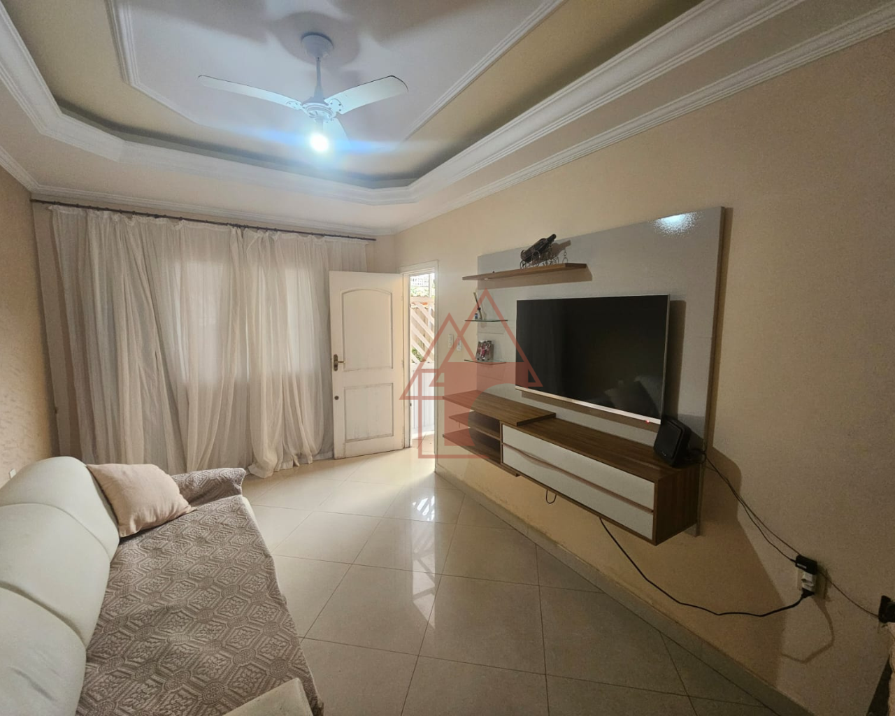 Sobrado com 3 Quartos à Venda, 134 m² em Jardim Casqueiro - Cubatão