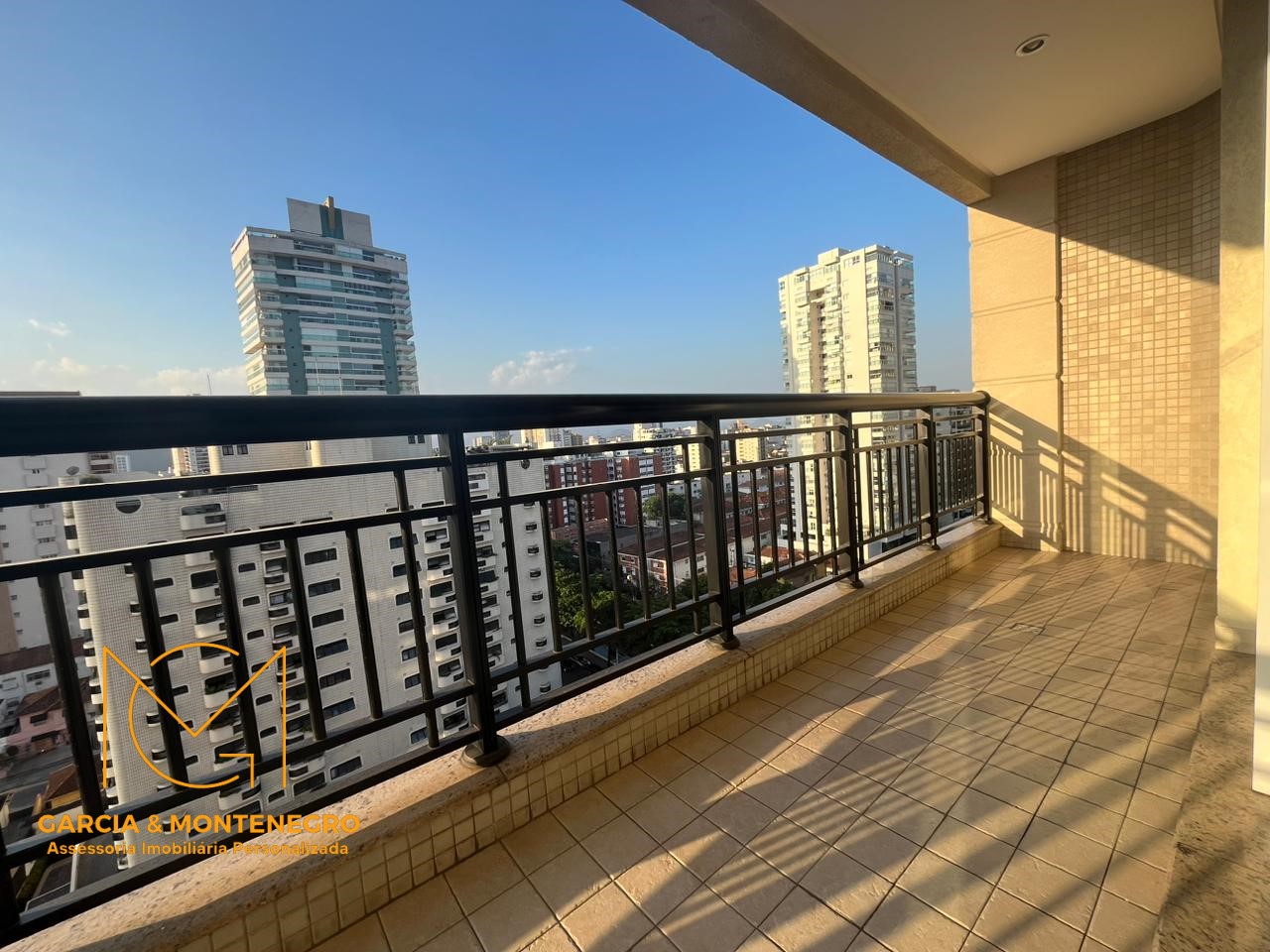 Imagem Apartamento com 3 Quartos para Alugar, 130 m²em Gonzaga - Santos