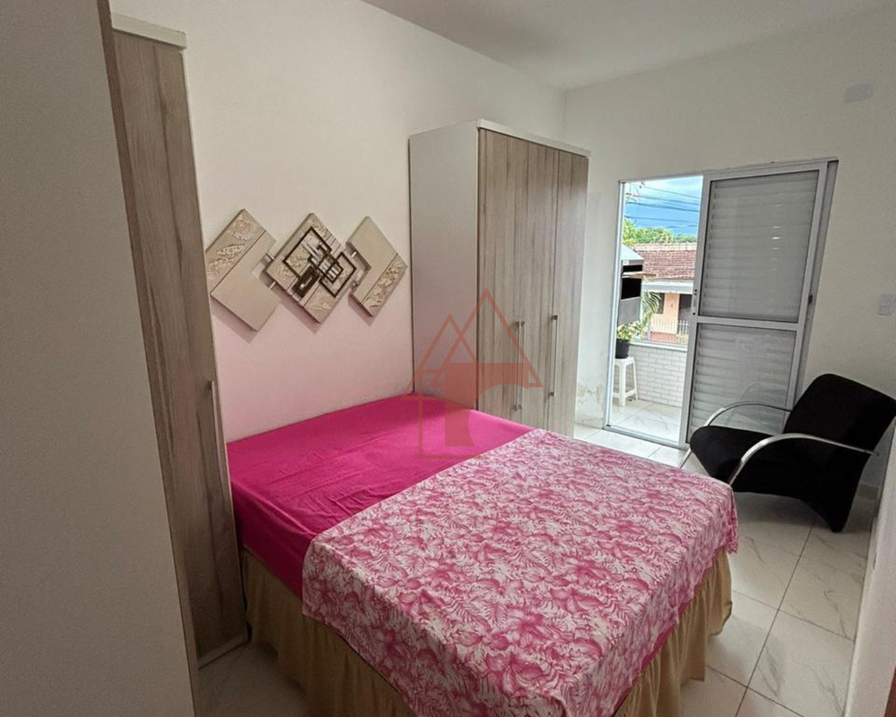 Imagem Casa com 2 Quartos à Venda, 75 m² em Caiçara - Praia Grande Imagem Casa com 2 Quartos à Venda, 75 m² em Caiçara - Praia Grande