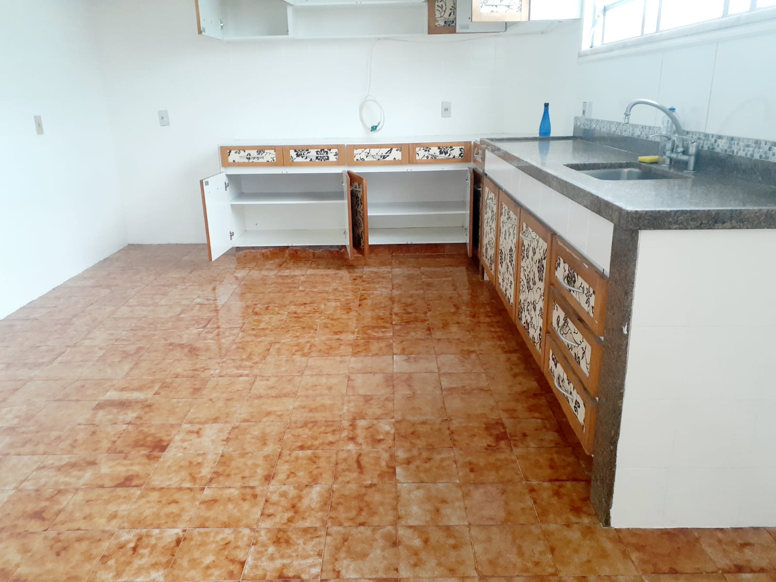 Imagem Casa com 4 Quartos para Alugar, 390 m² em Taquara - Rio de Janeiro Imagem Casa com 4 Quartos para Alugar, 390 m² em Taquara - Rio de Janeiro