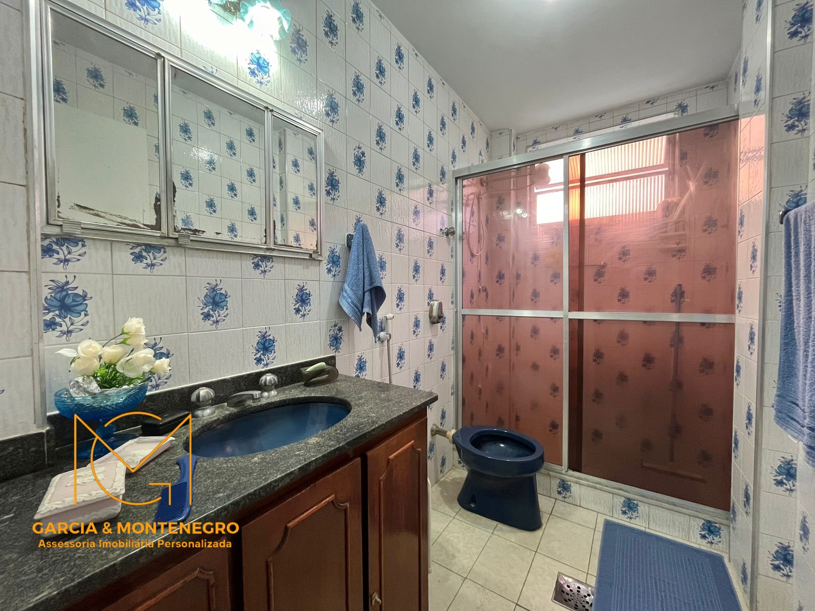 Imagem Apartamento com 2 Quartos à Venda, 110 m²em Pompéia - Santos