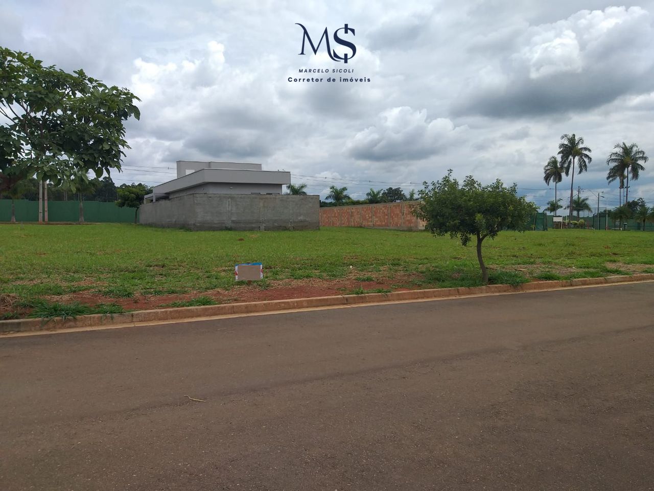 Imagem Terreno em Condomínio à Venda, 250 m²em Centro - Cidade Ocidental Imagem Terreno em Condomínio à Venda, 250 m²em Centro - Cidade Ocidental