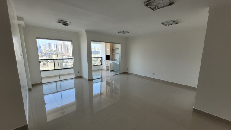 Imagem Apartamento com 3 Quartos à Venda,  em Setor Oeste - Goiânia
