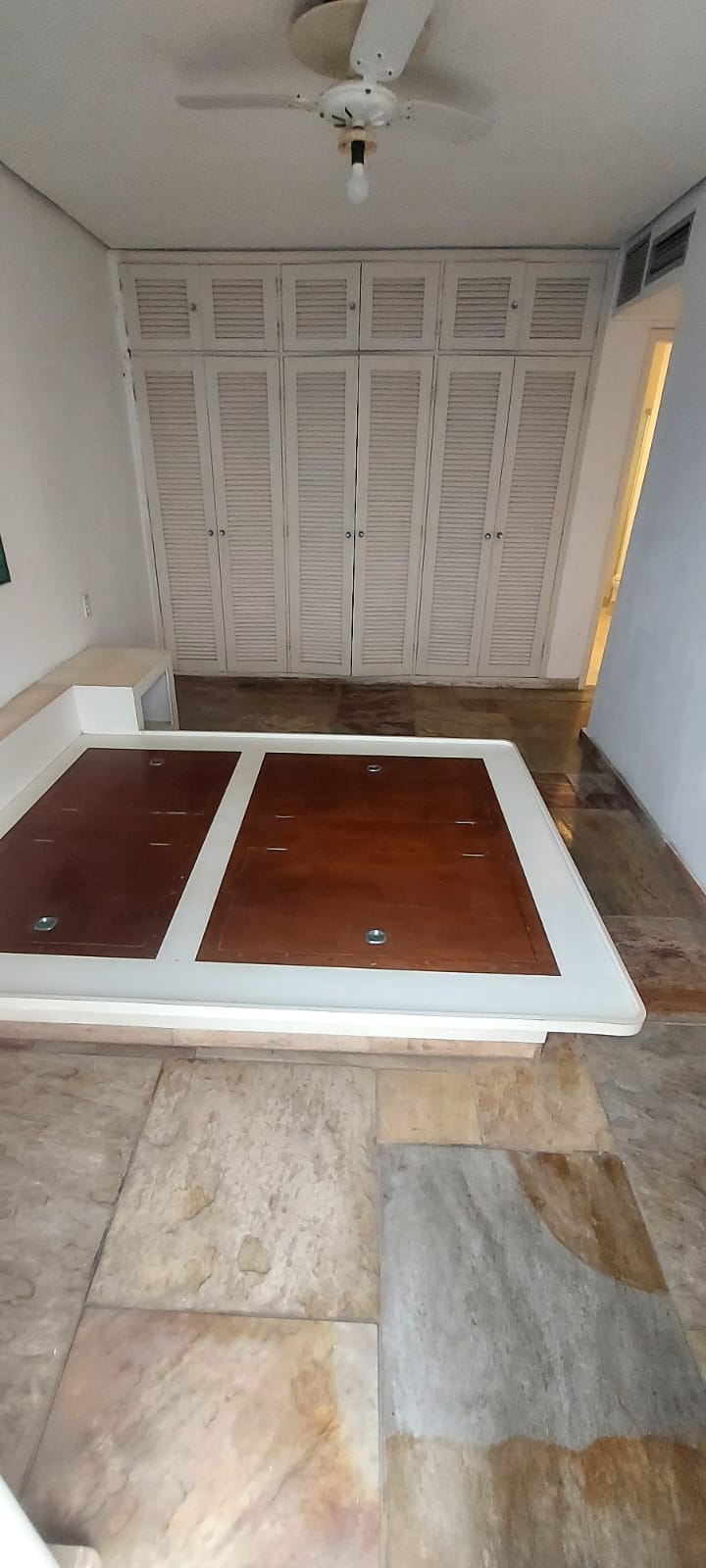 Imagem Cobertura com 3 Quartos à Venda, 300 m²em Jardim Astúrias - Guarujá