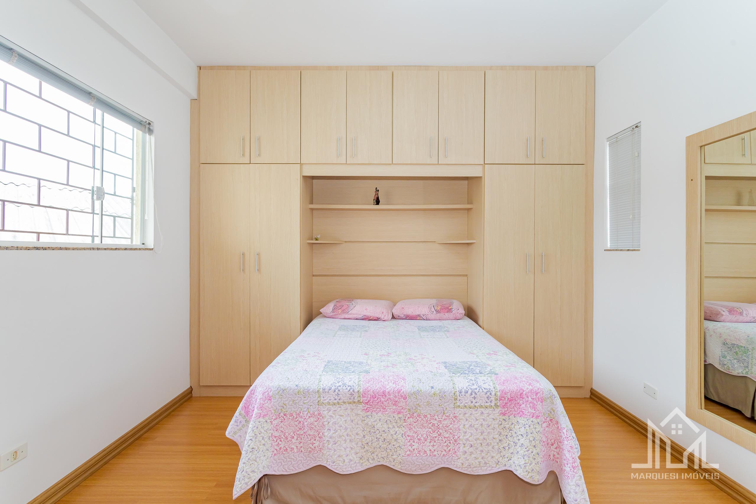 Imagem Casa com 3 Quartos à Venda, 241 m²em Guabirotuba - Curitiba