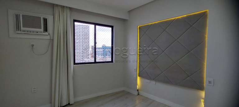Imagem Apartamento com 2 Quartos à Venda, 73 m² em Boa Viagem - Recife