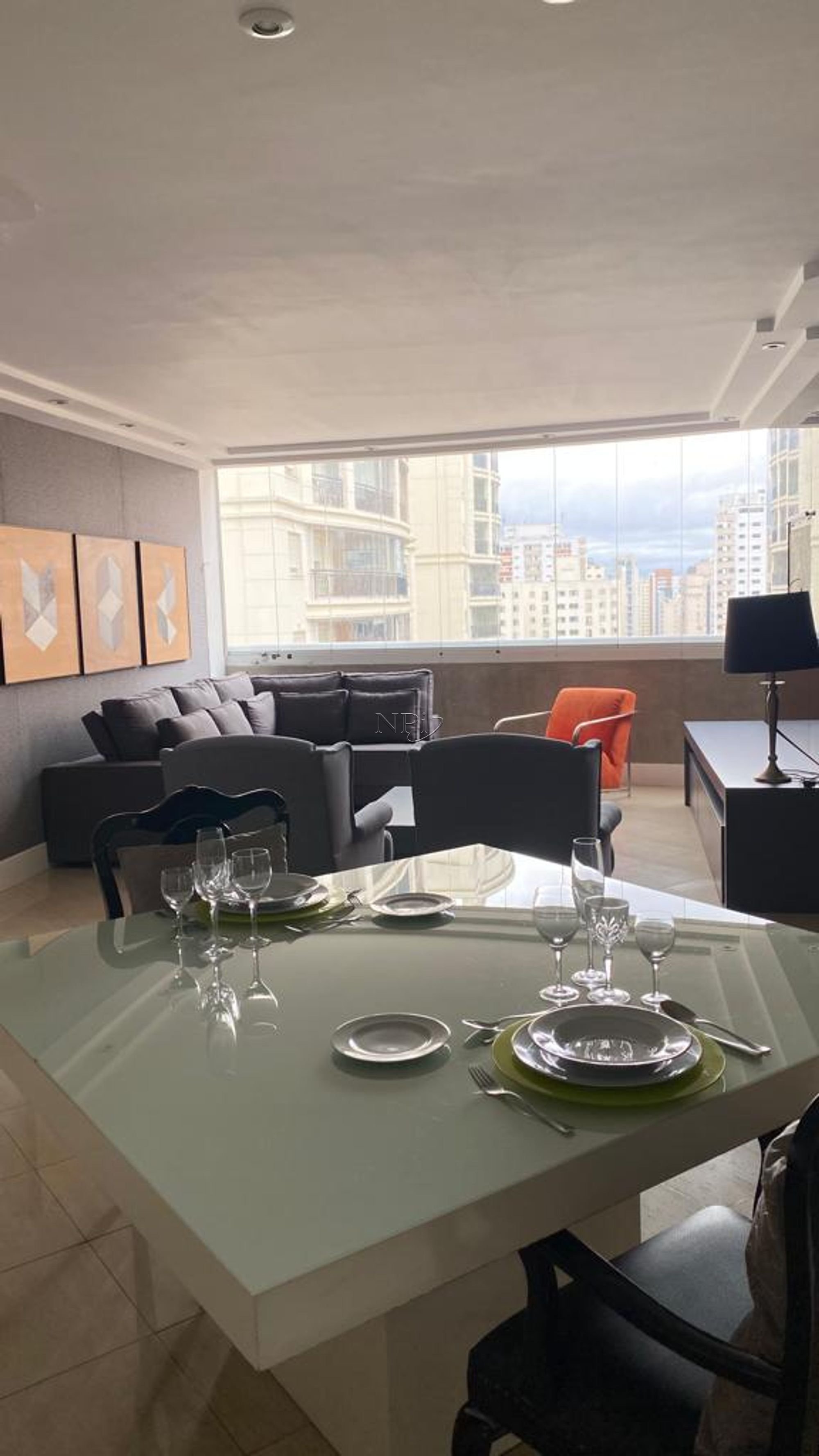 Imagem Apartamento com 3 Quartos à Venda, 130 m²em Indianópolis - São Paulo
