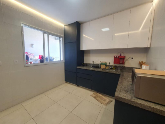 Imagem Sobrado com 3 Quartos à Venda,  em Setor Castelo Branco - Goiânia