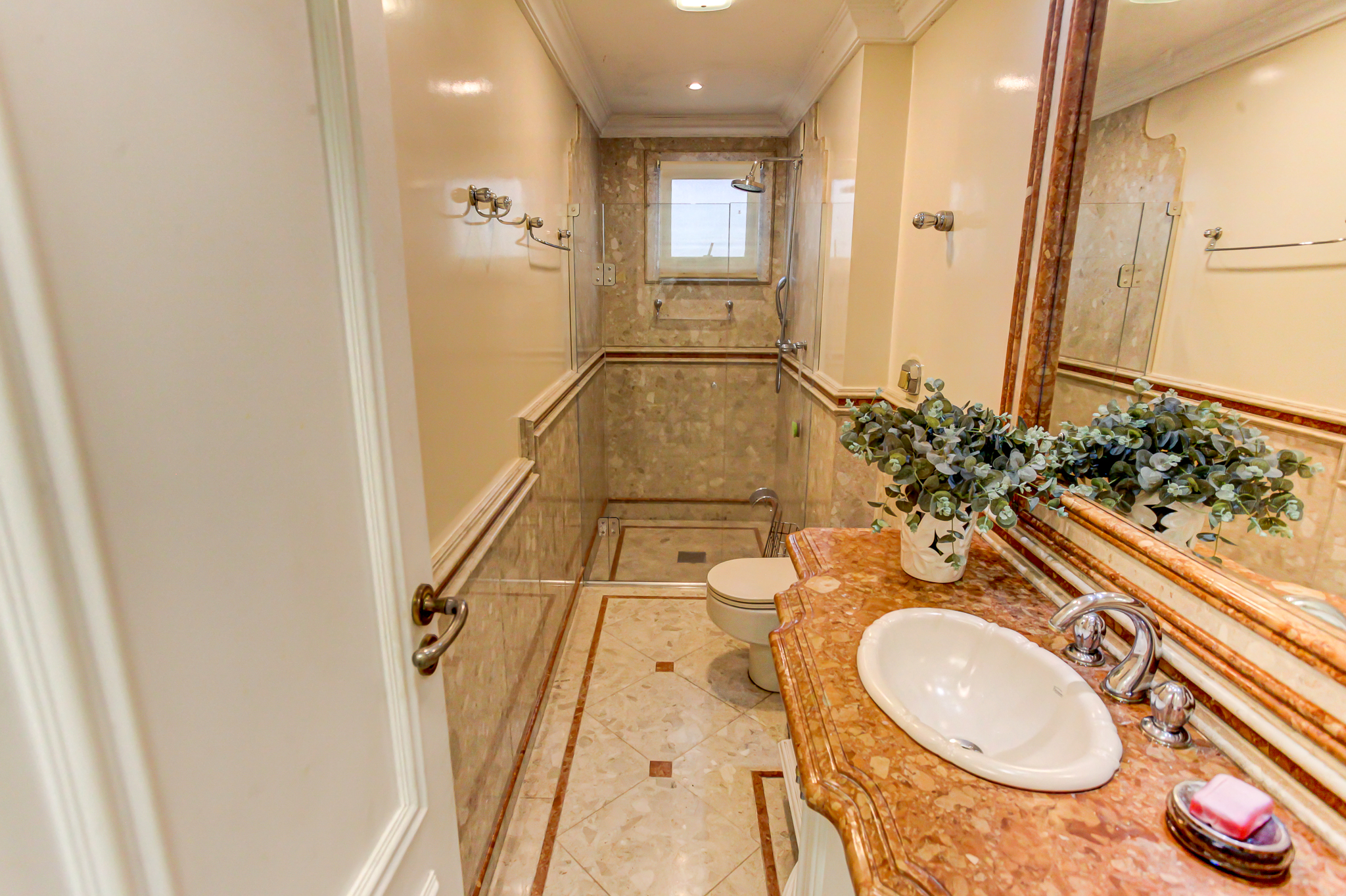 Imagem Apartamento com 4 Quartos à Venda, 204 m²em Centro - Criciúma