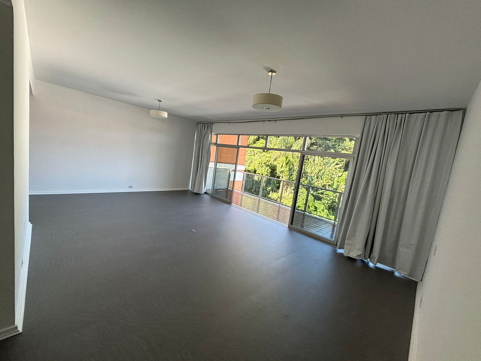 Imagem Apartamento com 3 Quartos à Venda, 208 m² em Centro - Petrópolis Imagem Apartamento com 3 Quartos à Venda, 208 m² em Centro - Petrópolis