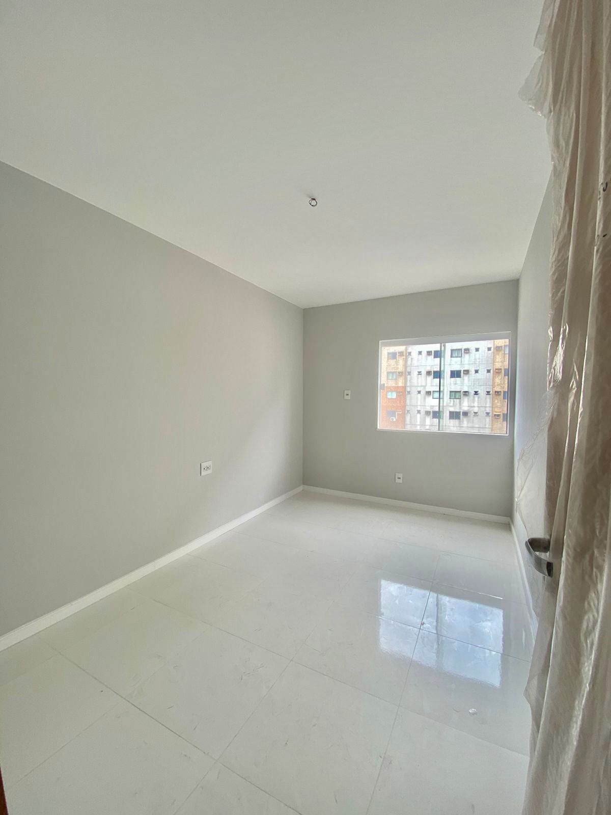 Imagem Apartamento com 2 Quartos à Venda, 65 m²em Sacramenta - Belém