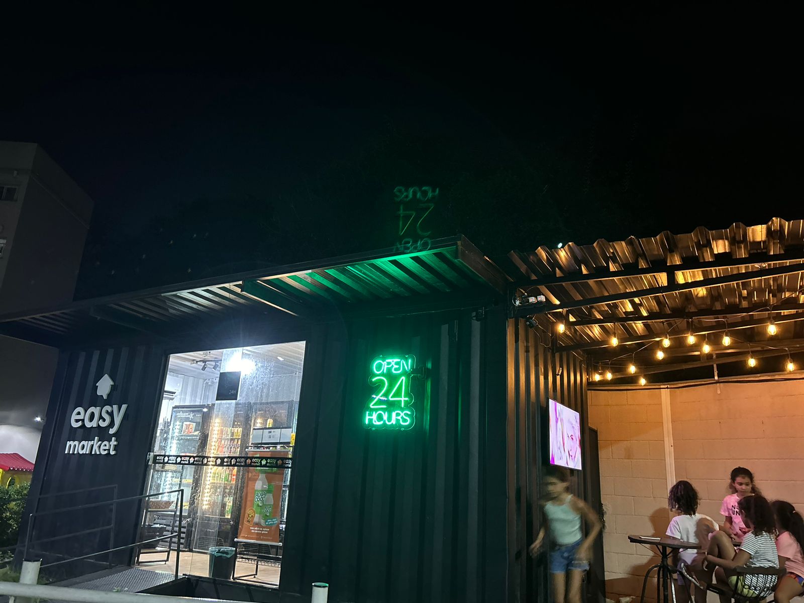 Imagem Apartamento com 2 Quartos à Venda, 45 m²em Neves (Neves) - São Gonçalo