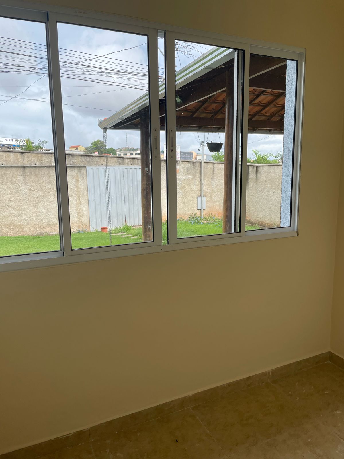 Imagem Casa de Condomínio com 3 Quartos à Venda, 1 m²em Condomínio Vale do Ouro - Ribeirão das Neves