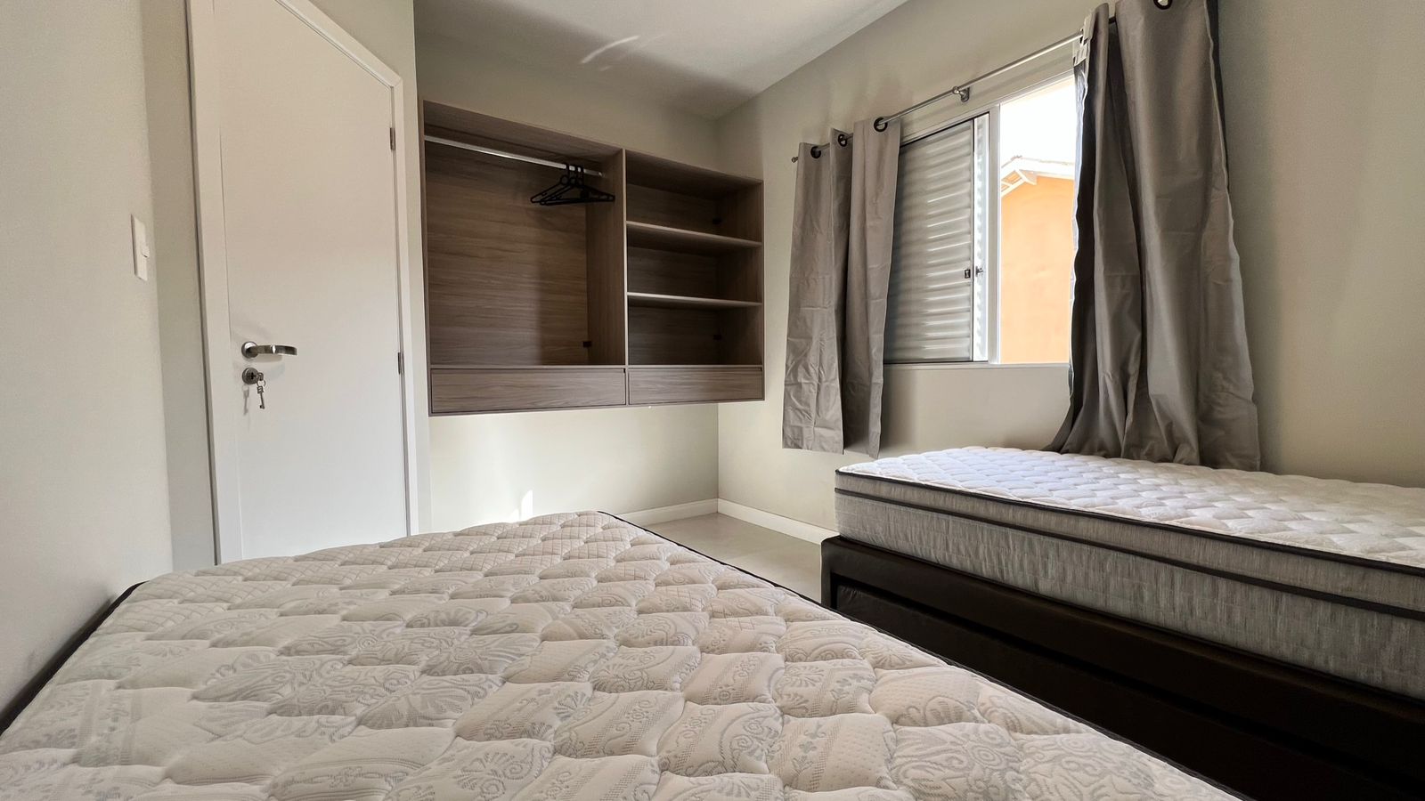 Imagem Casa de Condomínio com 2 Quartos para Alugar, 81 m²em São Lourenço - Bertioga