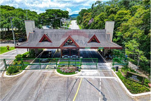 Casa de Condomínio com 3 Quartos à Venda, 293 m²em CENTRO - Jambeiro