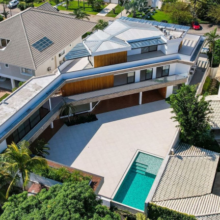 Imagem Casa com 5 Quartos à Venda, 1.533 m² em Barra da Tijuca - Rio de Janeiro Imagem Casa com 5 Quartos à Venda, 1.533 m² em Barra da Tijuca - Rio de Janeiro
