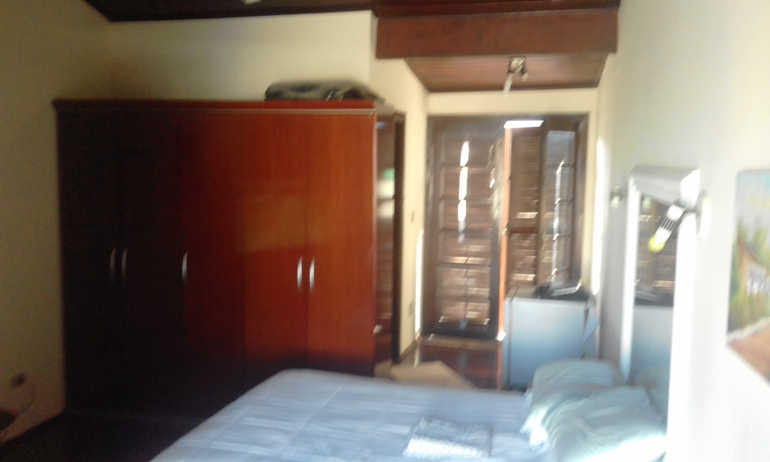 Imagem Sobrado com 3 Quartos à Venda, 252 m²em Vila Mogilar - Mogi das Cruzes