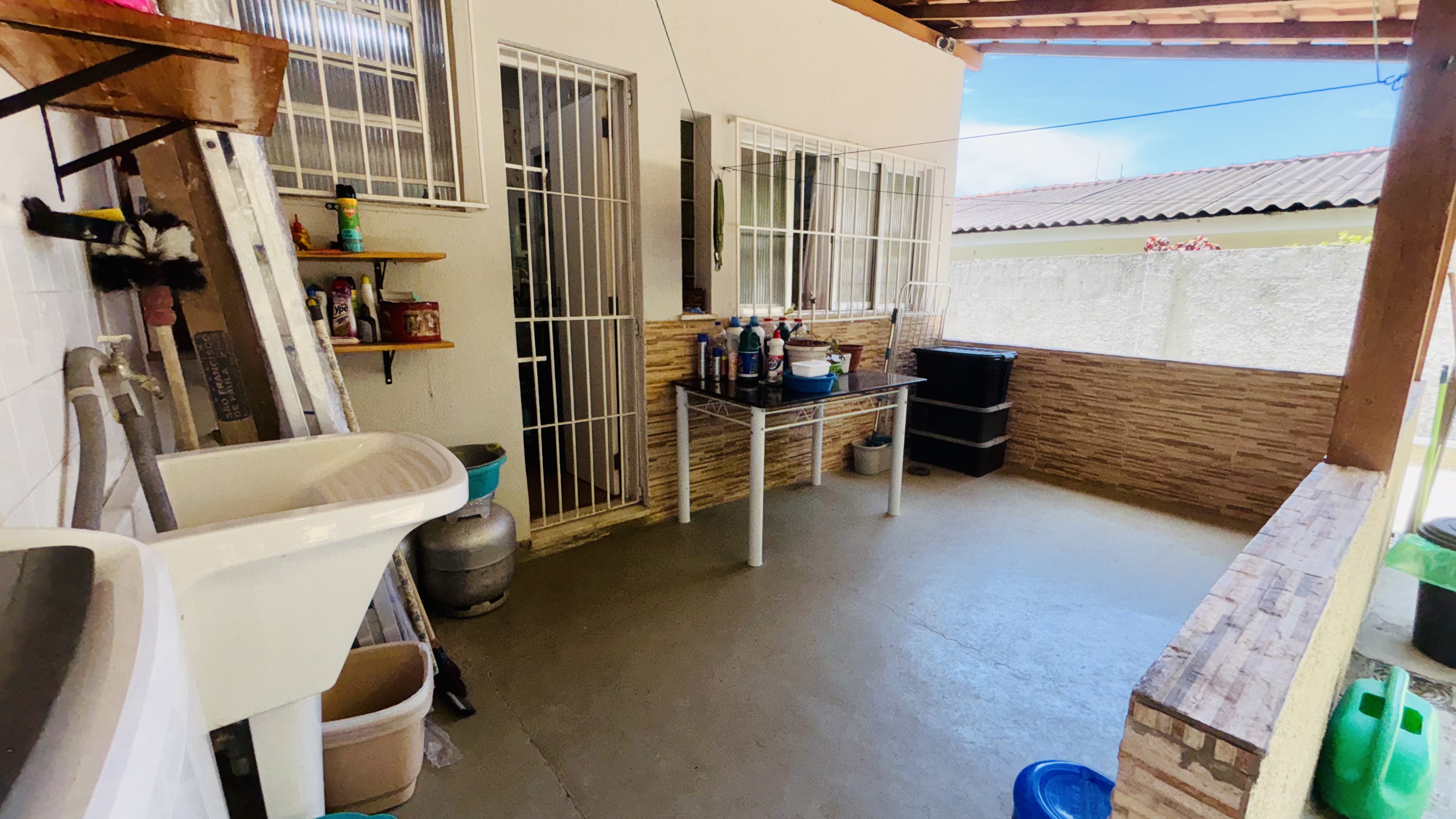 Imagem Casa com 2 Quartos à Venda, 262 m² em Santa Rosa - Niterói