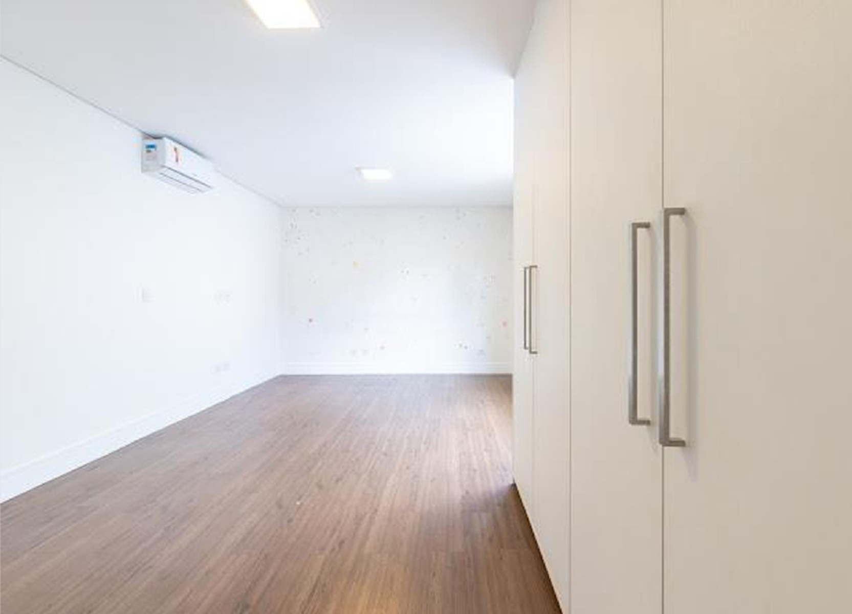 Imagem Casa de Condomínio com 4 Quartos à Venda, 680 m² em Parque Colonial - São Paulo