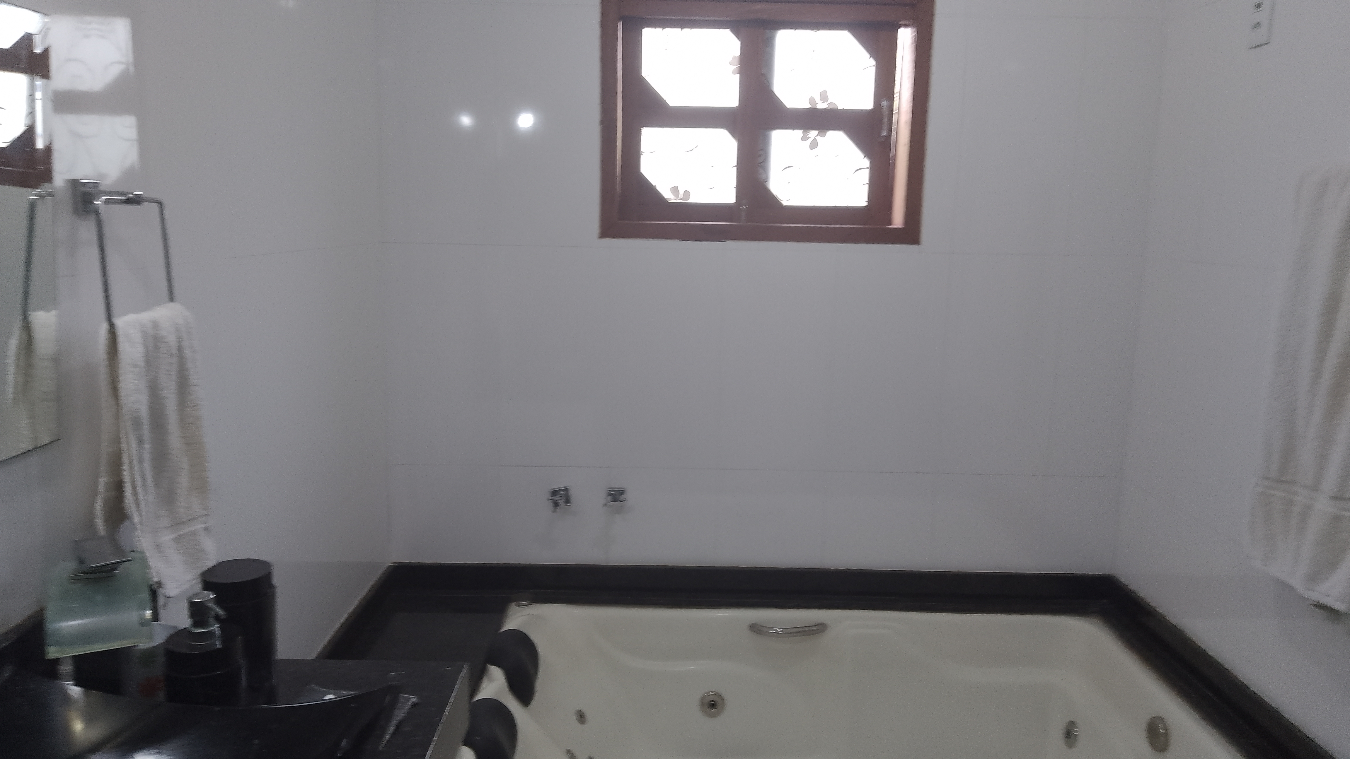 Imagem Casa com 3 Quartos à Venda, 424 m² em Albuquerque - Teresópolis Imagem Casa com 3 Quartos à Venda, 424 m² em Albuquerque - Teresópolis