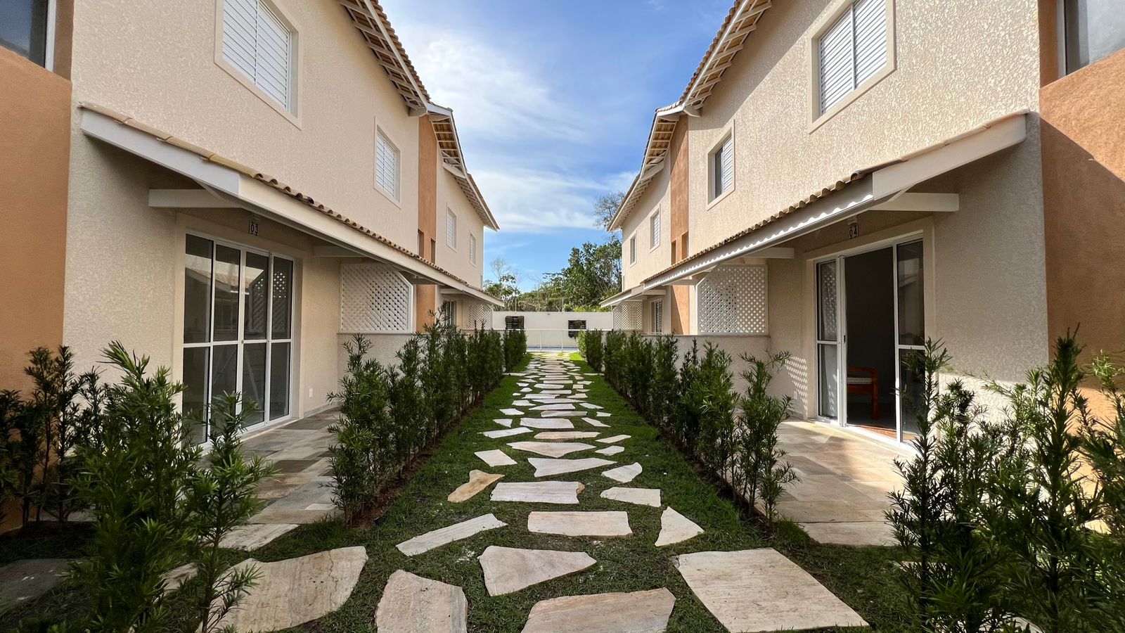Imagem Casa de Condomínio com 2 Quartos para Alugar, 81 m²em São Lourenço - Bertioga