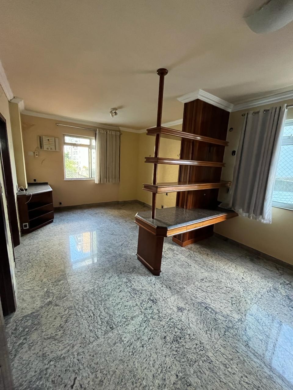 Imagem Apartamento com 4 Quartos à Venda, 240 m²em Umarizal - Belém