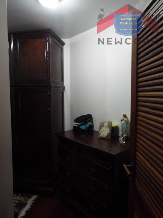 Imagem Casa com 4 Quartos à Venda, 315 m² em Centro - Pelotas
