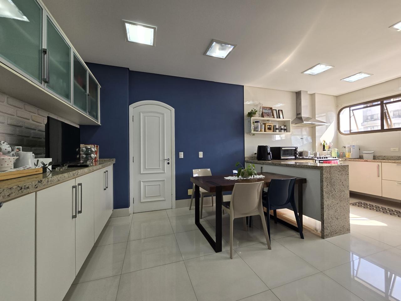 Imagem Apartamento com 3 Quartos à Venda, 153 m²em Gonzaga - Santos