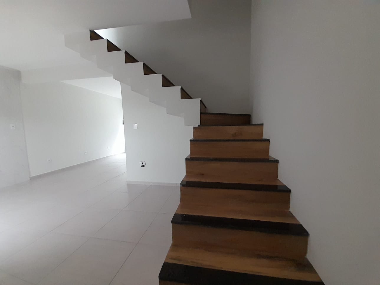 Imagem Sobrado com 2 Quartos à Venda, 93 m²em Centro - Navegantes