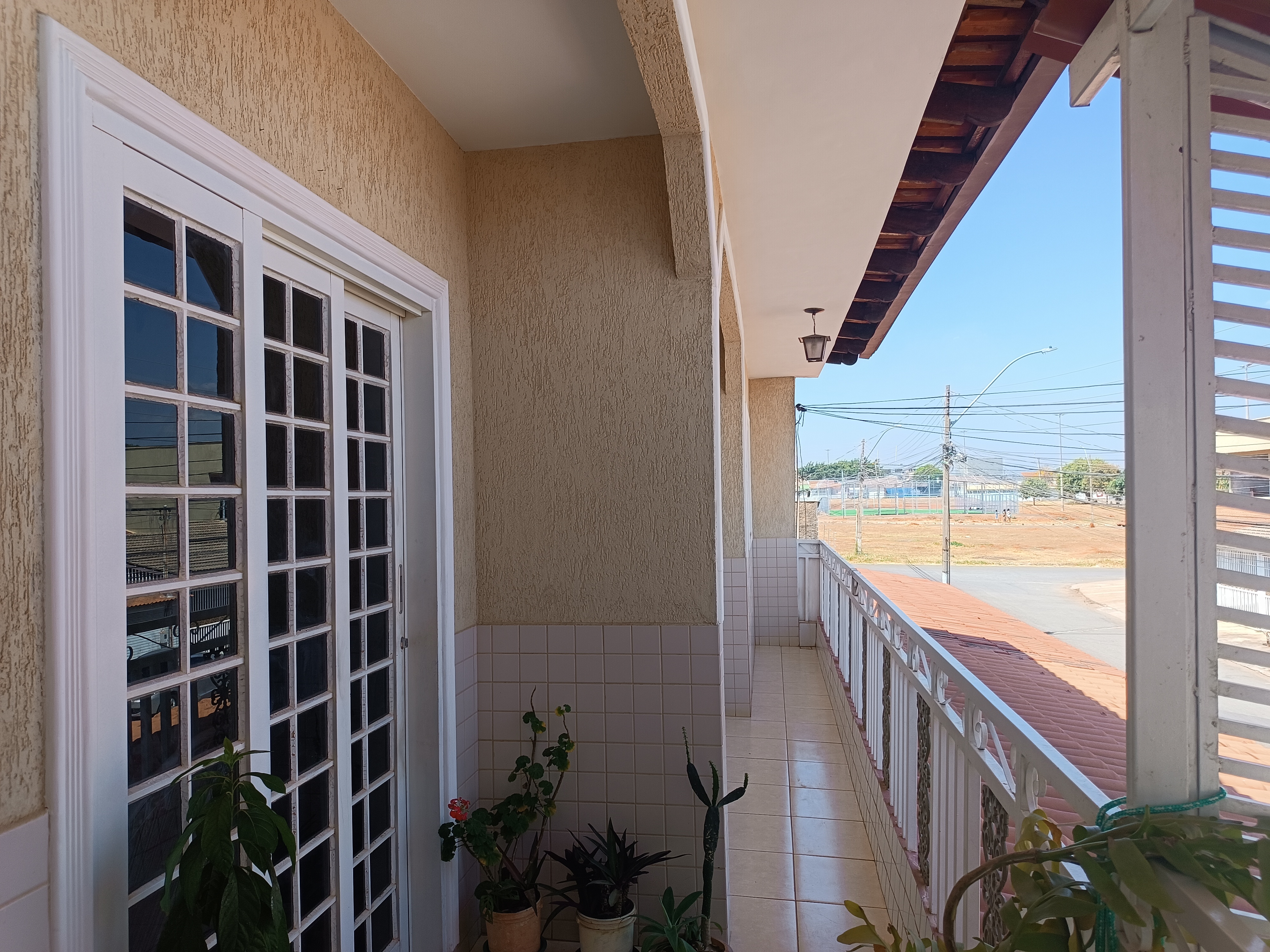 Imagem Sobrado com 5 Quartos à Venda, 250 m²em Recanto das Emas - Brasília