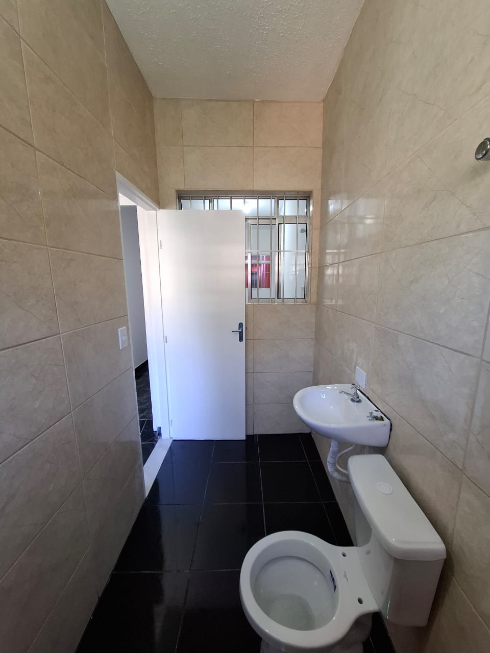 Imagem Casa com 2 Quartos para Alugar, em Jardim Souza - São Paulo Imagem Casa com 2 Quartos para Alugar, em Jardim Souza - São Paulo