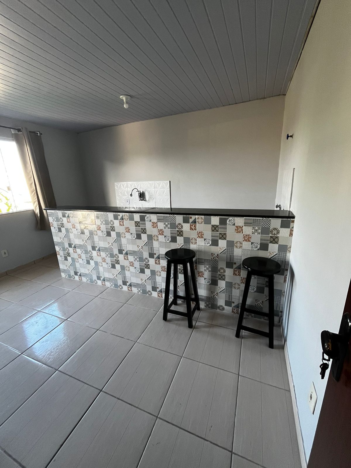 Imagem Sobrado com 2 Quartos para Alugar, 70 m² em Sol e Mar - Macaé Imagem Sobrado com 2 Quartos para Alugar, 70 m² em Sol e Mar - Macaé