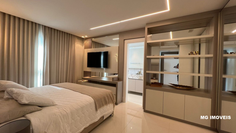 Imagem Apartamento com 3 Quartos à Venda,  em Centro - Balneário Camboriú