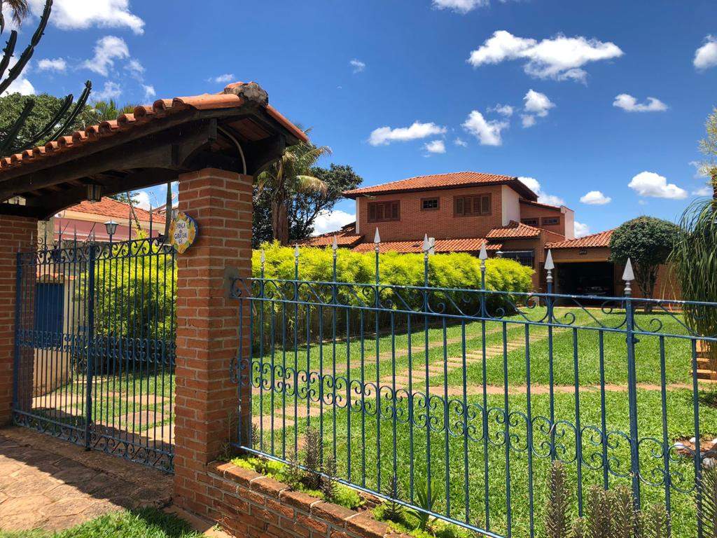 Casa com 6 Quartos à Venda, 395 m²em Jardim Paulista - Dourado