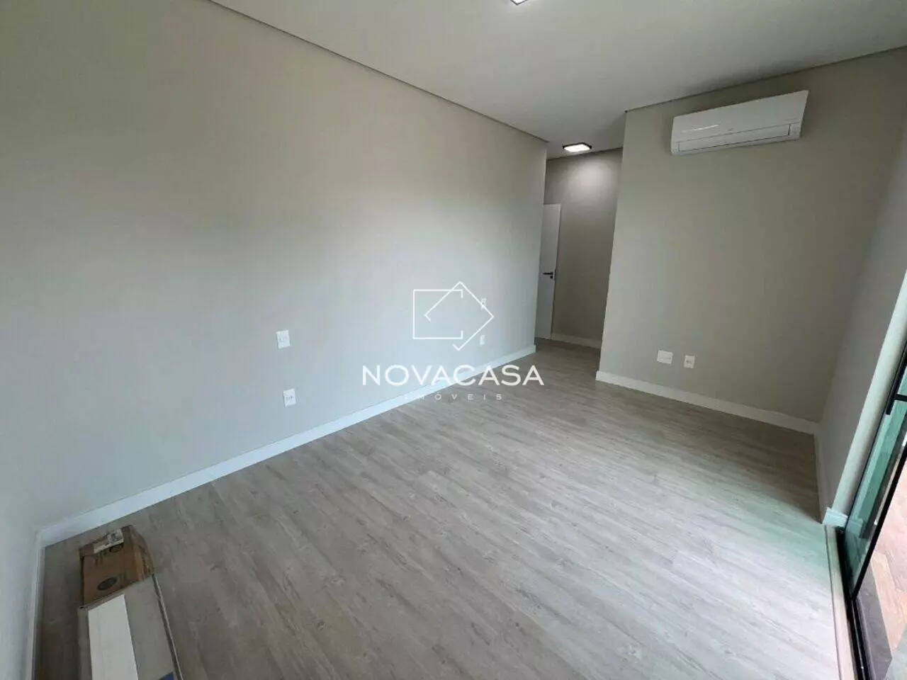 Imagem Casa com 4 Quartos à Venda, 150 m² em Planalto - Belo Horizonte
