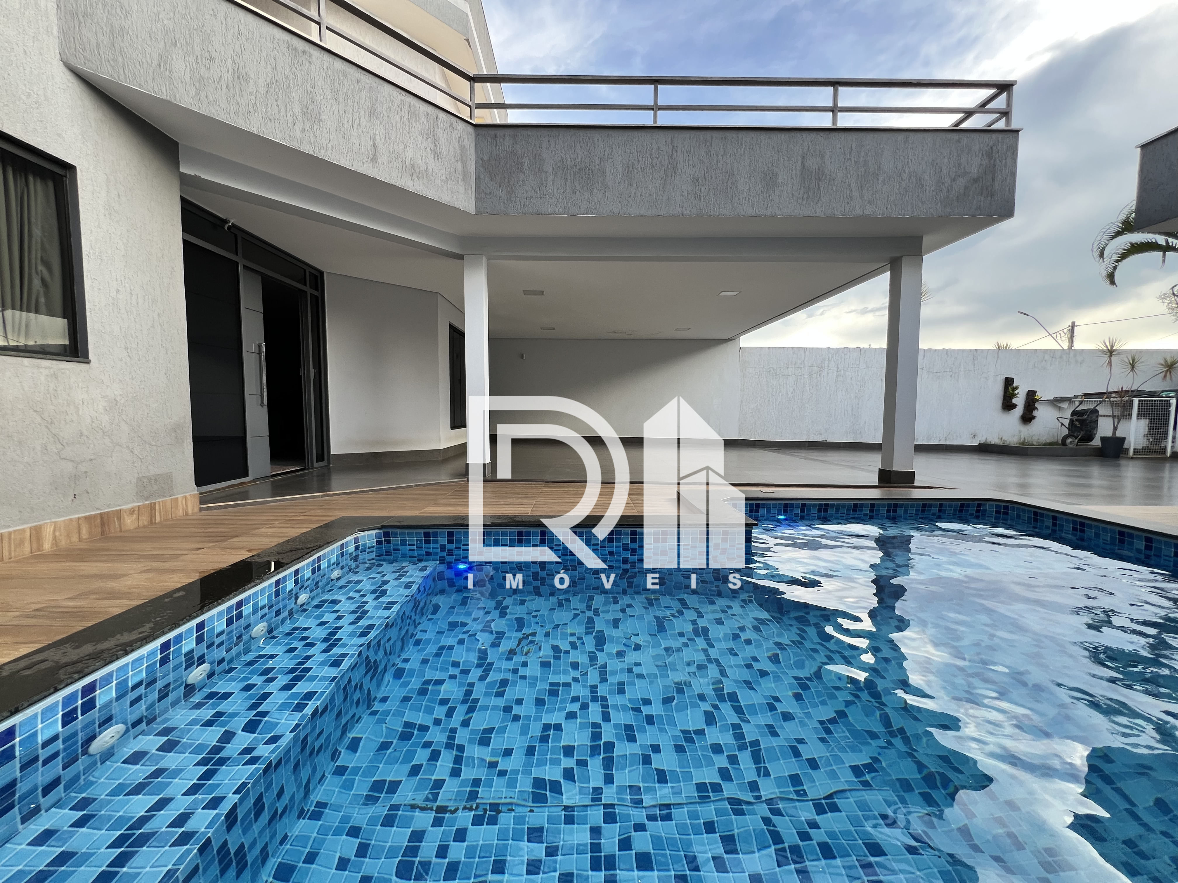 Imagem Casa com 4 Quartos à Venda, 400 m² em Setor Habitacional Vicente Pires - Brasília