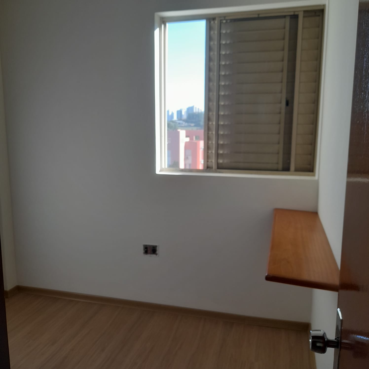 Imagem Apartamento com 3 Quartos à Venda, 70 m²em Cláudia - Londrina